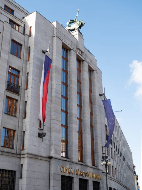 чешский национальный банк в праге - czech republic czech flag flag national flag стоковые фото и изображения