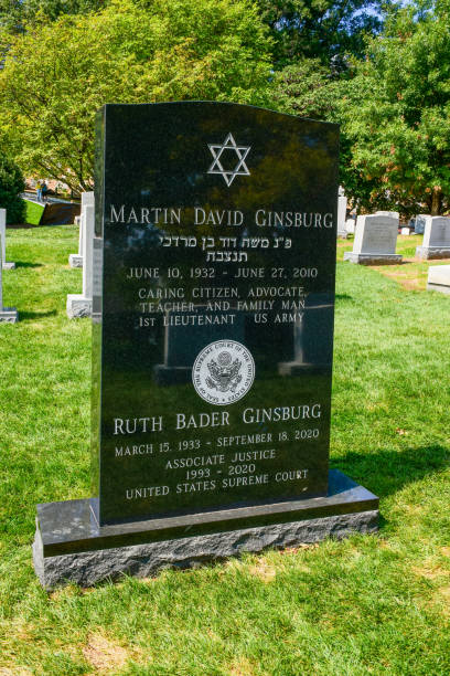 At Arlington National Cemetery Associate Justice of the Supreme Court Ruth Bader Ginsburg is buried with her husband David at Arlington National Cemetery near Washington, DC. ruth bader ginsburg stock pictures, royalty-free photos & images