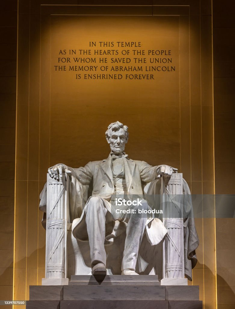 Abraham Lincoln statue in Washington Abraham Lincoln statue inside Lincoln Memorial in Washington DC, USA Lincoln Memorial Stock Photo