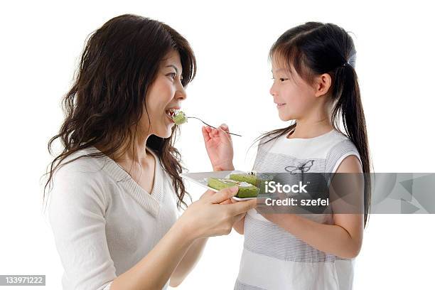 Nutrizione Torta Per Mama - Fotografie stock e altre immagini di Madre - Madre, Condividere, Dolce