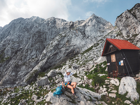 houses on cliff (Dolomiti)