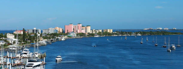 vista aerea dello skyline di fort myers - fort myers foto e immagini stock