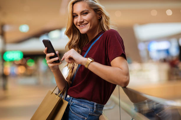 istock Be the first to know about the best deals 1339819883