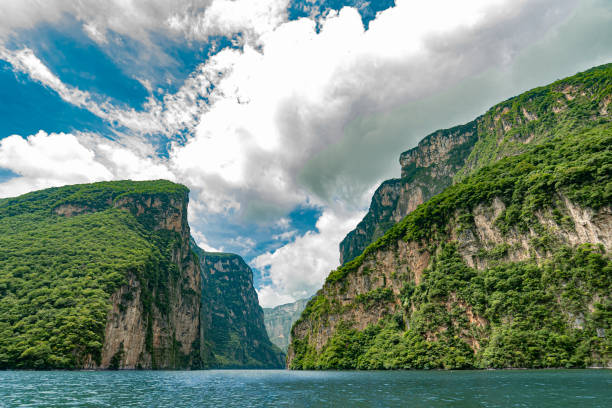 istock Sumidero canyon located at Chiapa de Corzo, Mexico 1339829205