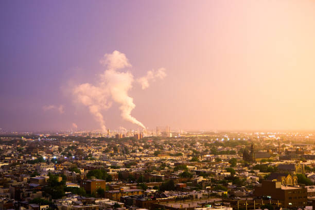 istock Philadelphia Sunset - Smokestacks 1339835414