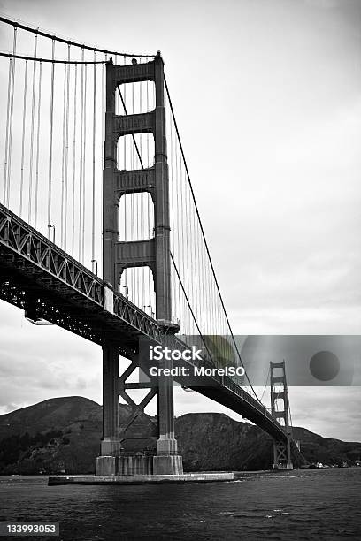 Golden Gate Bridge Stockfoto und mehr Bilder von Golden Gate Bridge - Golden Gate Bridge, Schwarzweiß-Bild, Bucht