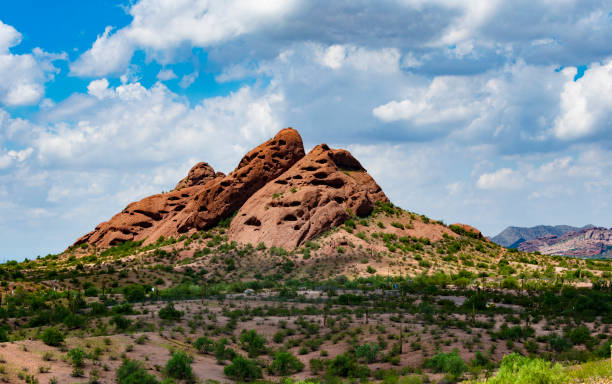 パパゴパークの岩層 - papago ストックフォトと画像