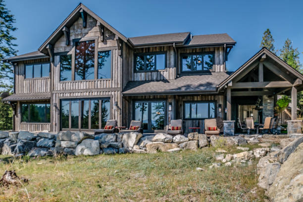 istock Large home with lots of windows 1339956234
