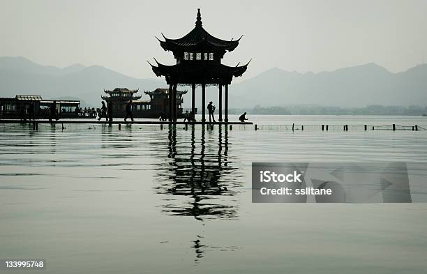 West Lake Hangzhou China Foto de stock y más banco de imágenes de Hangzhou - Hangzhou, West Lake - Hangzhou, Aire libre