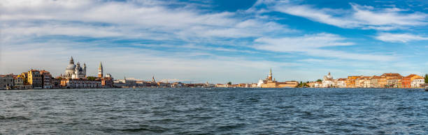 panoramic view to venice district dorsoduro from lagoon - dorsoduro quarter imagens e fotografias de stock