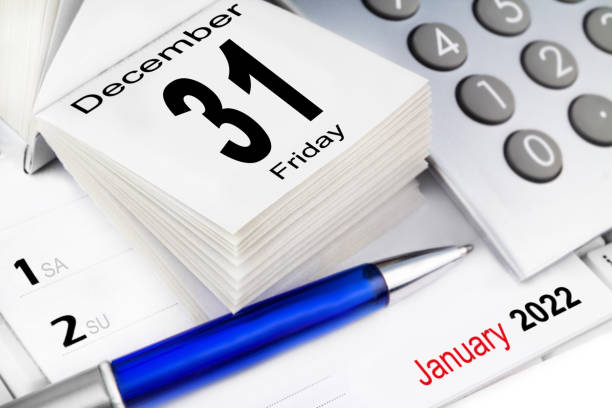istock Calendar 2021 December 31 Friday and January 2022 1340014851