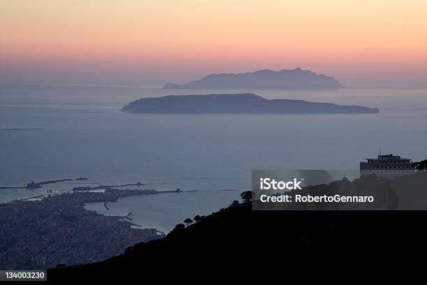 諸島 - Horizonのストックフォトや画像を多数ご用意 - Horizon, イタリア, イタリア文化