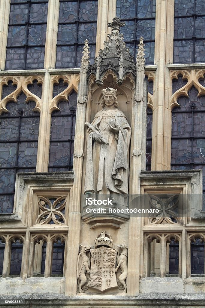 Bath Abbey detail Statue of King Edgard, the first monarch of the united England, on the facade of the Bath Abbey (XVI century). England Stock Photo