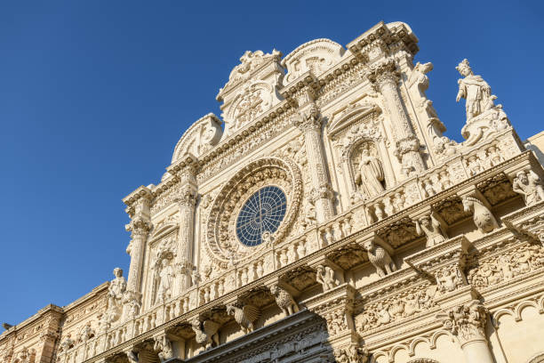 архитектура в лечче, апулия (апулия), италия, базилика санта-кроче - lecce italy puglia church стоковые фото и изображения