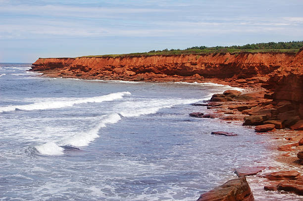 red sandstones at the Prince Edward Island beach red sandstone beach cavendish beach stock pictures, royalty-free photos & images