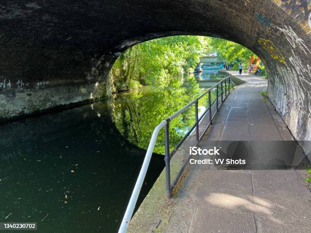 Regents Canal In Primrose Hill London Uk Stock Photo - Download Image Now - Camden - London, Abbey Road - London, Barge