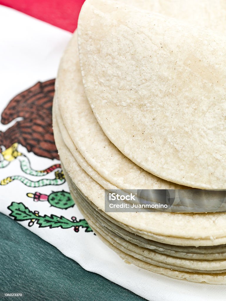 Uma pilha de tortilhas de milho mexicano - Foto de stock de Bandeira royalty-free