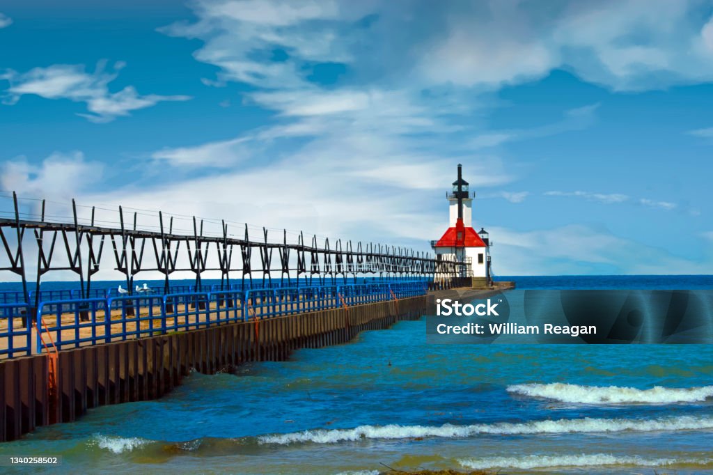 Lighthouse-Harbor lighthouse-with elevated winter catwalk-Benton Harbor Michigan Benton Harbor Stock Photo