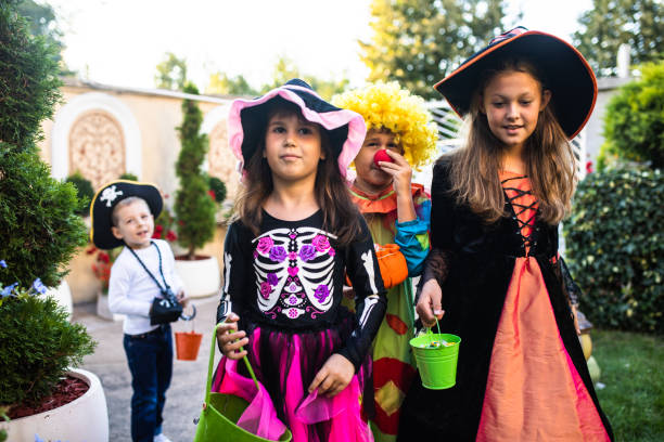 istock Trick-or-treat gang 1340298048