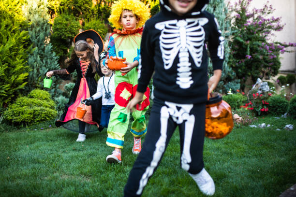 istock Too little time, too much Halloween candy 1340298062