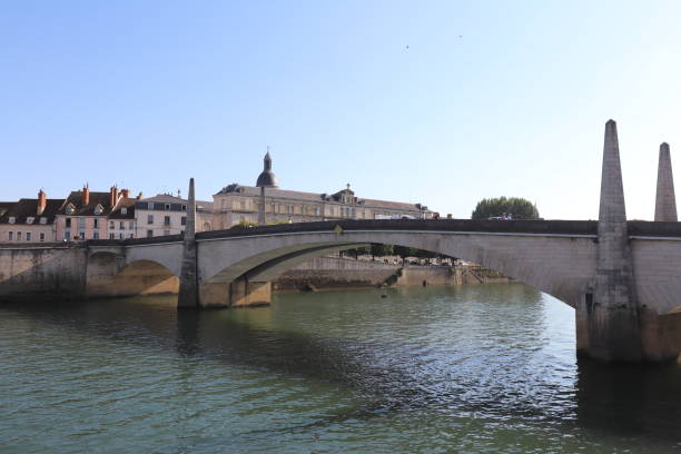 istock Chalon sur Saone - Pont Saint Laurent 1340301027