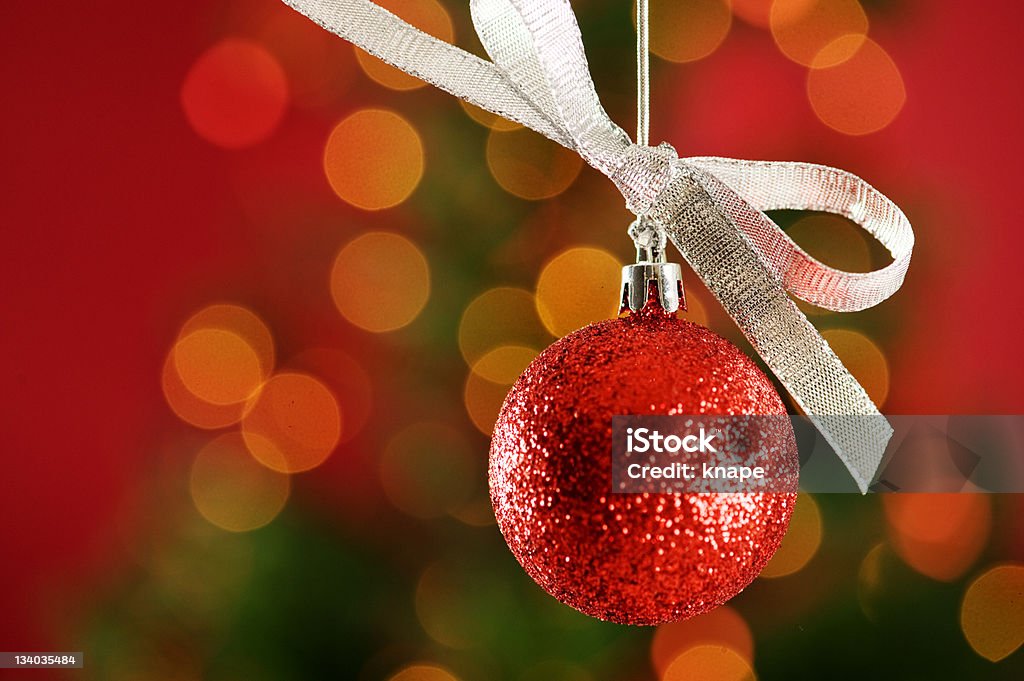 Decoración de Navidad rojo bauble montaje - Foto de stock de Abeto libre de derechos