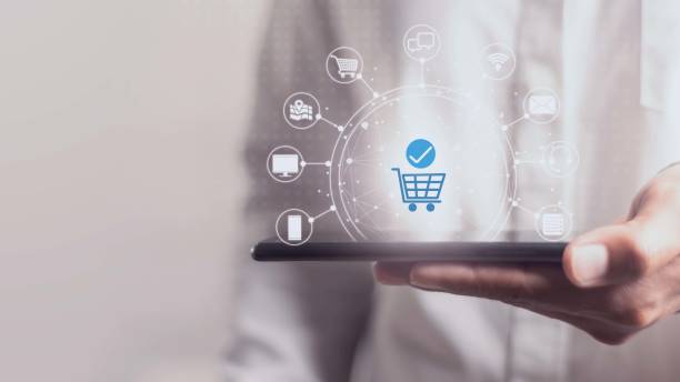 istock person holding a digital tablet with technology icon media markt online 1340395380