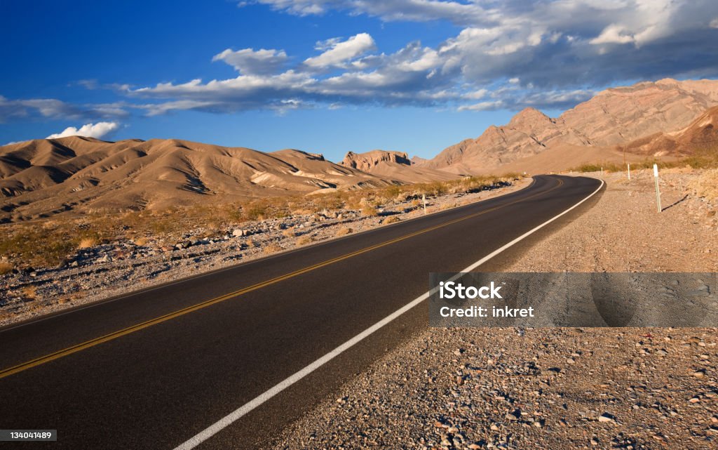 Estrada no Deserto - Royalty-free A caminho Foto de stock