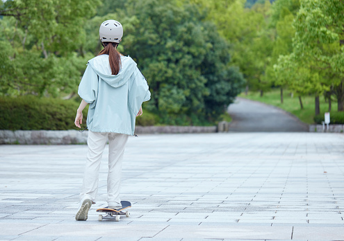 Skateboard and Japanese Women