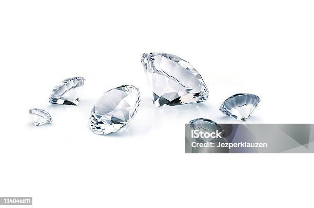 Diamantes Foto de stock y más banco de imágenes de Diamante - Diamante, Azul, Blanco - Color