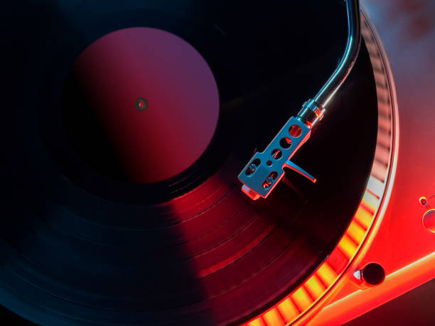 turntable dj part top view needle turntable dj top view needle with red and blue light deck stock pictures, royalty-free photos & images