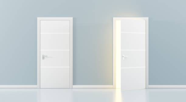 White wooden closed and open with light inside doors, front view. Realistic illustration modern interior doors in empty room, house hall or office with blue wall and floor, 3d render entrance doorway. madera blanca cerrada y abierta con luz en el interior de las puertas, vista frontal. ilustración realista puertas interiores modernas en habitación vacía, salón de la casa u oficina con pared y piso azules, puerta de entrada de renderizado 3d