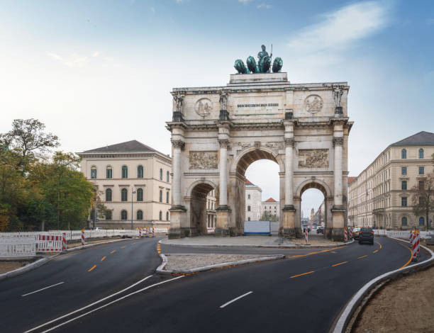 Siegestor (Victory Gate) - Munich, Bavaria, Germany Siegestor (Victory Gate) - Munich, Bavaria, Germany siegestor stock pictures, royalty-free photos & images
