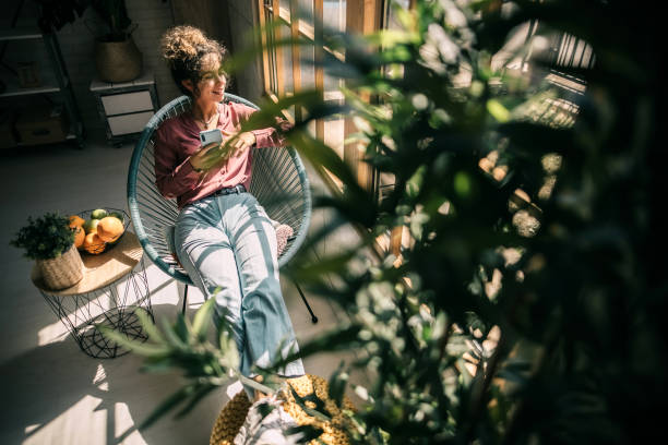 wolny czas spędzam na zabawie - balkon zdj�ęcia i obrazy z banku zdjęć