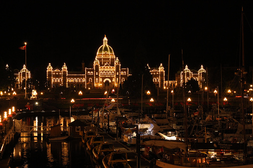 The spectacular parliament building illuminated at night in Victoria in British Columbia