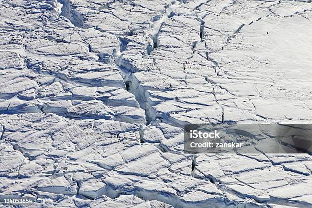 面に流れる氷河 - 冬のストックフォトや画像を多数ご用意 - 冬, ひびが入った, クレバス