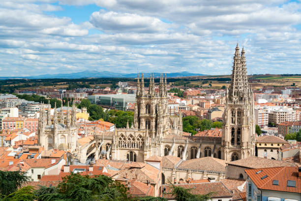 burgos, catedral da espanha e paisagem urbana - leon - fotografias e filmes do acervo