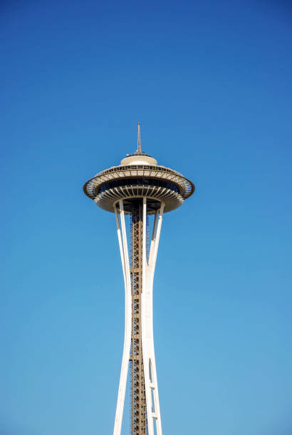 シアトルのスペースニードルタワー - space needle ストックフォトと画像