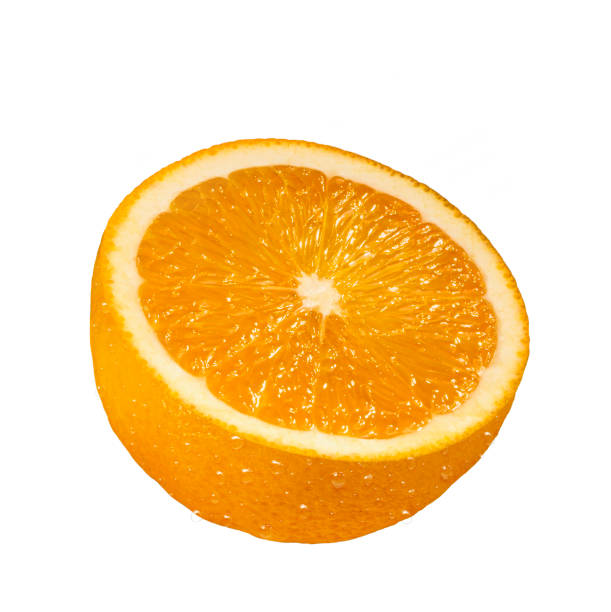 frutas laranja fatiadas com gotas na casca, em um fundo branco - isolated on white orange juice ripe leaf - fotografias e filmes do acervo
