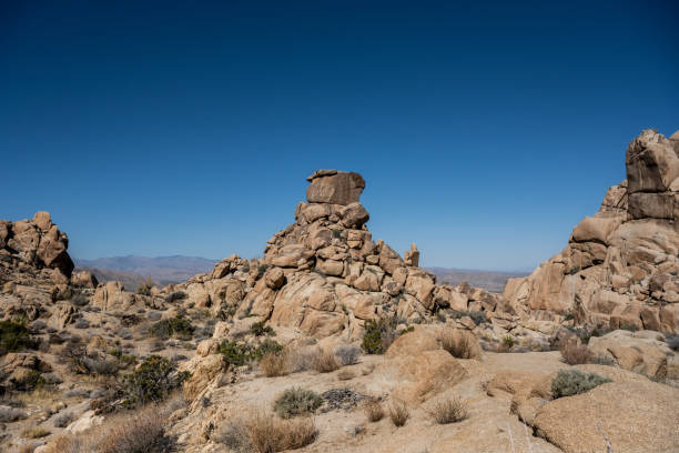 istock Rock Formations Along The North View Tail In Joshua Tree 1340595291