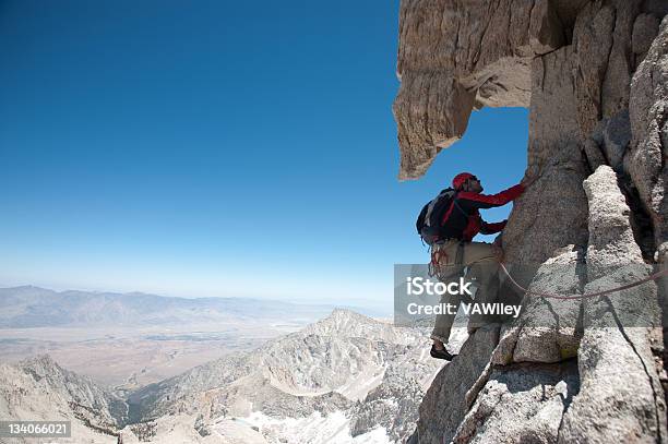 Ripido - Fotografie stock e altre immagini di Alpinismo - Alpinismo, Ambientazione esterna, Arrampicata su roccia