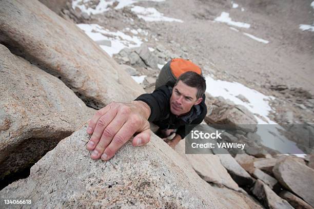 Photo libre de droit de Adventure banque d'images et plus d'images libres de droit de Alpinisme - Alpinisme, Ciel menaçant, Courage