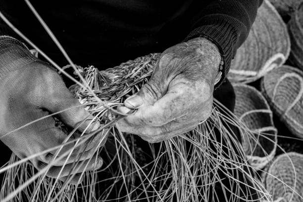 The art of working with esparto grass