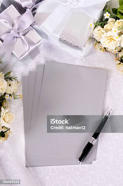 Ślub Prezenty Do Pisania Z Papieru - zdjęcia stockowe i więcej obrazów Papier - Papier, Zaproszenie na ślub, Bez ludzi