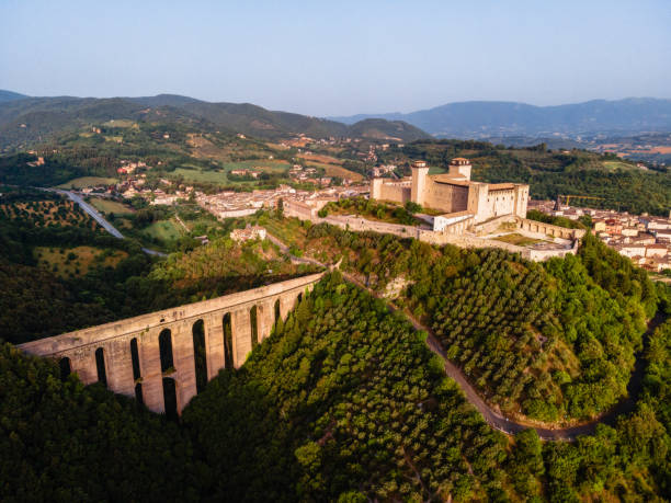 aerial view of the cityscape of spoleto, pg, umbria, italy, europe at sunset. view of the aqueduct and the rocca albornoz - spoleto bildbanksfoton och bilder