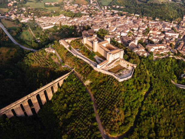 aerial view of the cityscape of spoleto, pg, umbria, italy, europe at sunset. view of the aqueduct and the rocca albornoz - spoleto bildbanksfoton och bilder