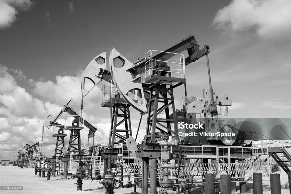 Campo de petróleo no Deserto - Royalty-free Abastecer Foto de stock