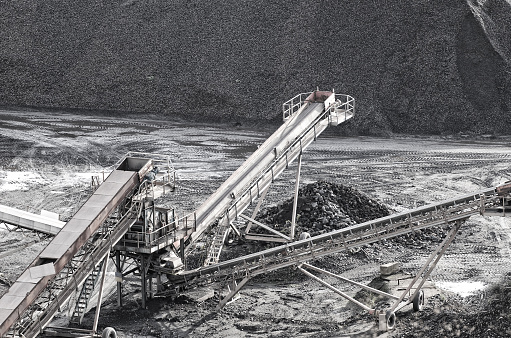 shale pit and conveyor belts