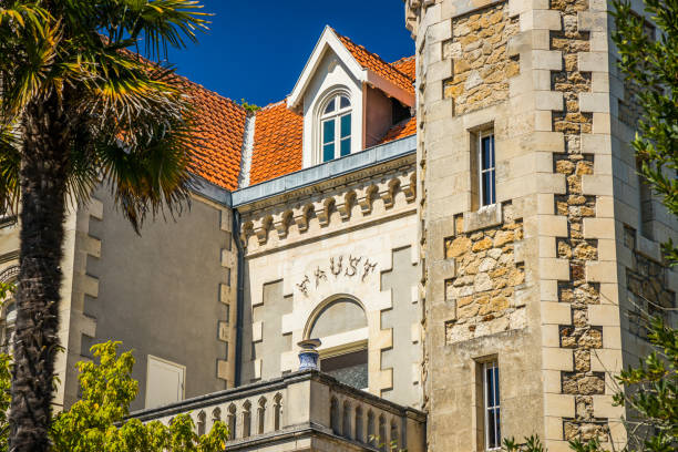 villa faust, a luxury house in the ville d'hiver district in arcachon, france - faust imagens e fotografias de stock