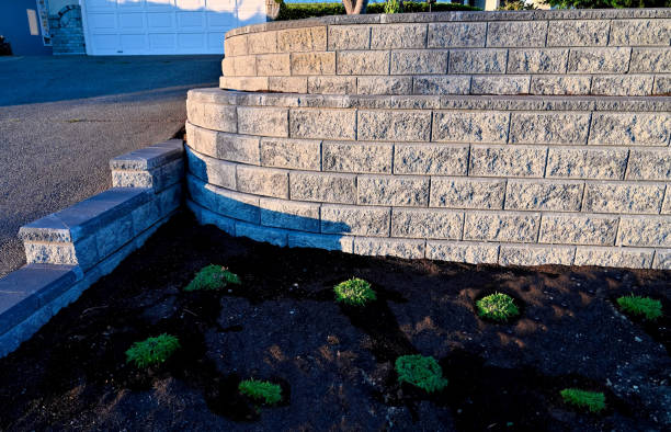 стена - конец возврат - landscaped retaining wall wall stone стоковые фото и изображения